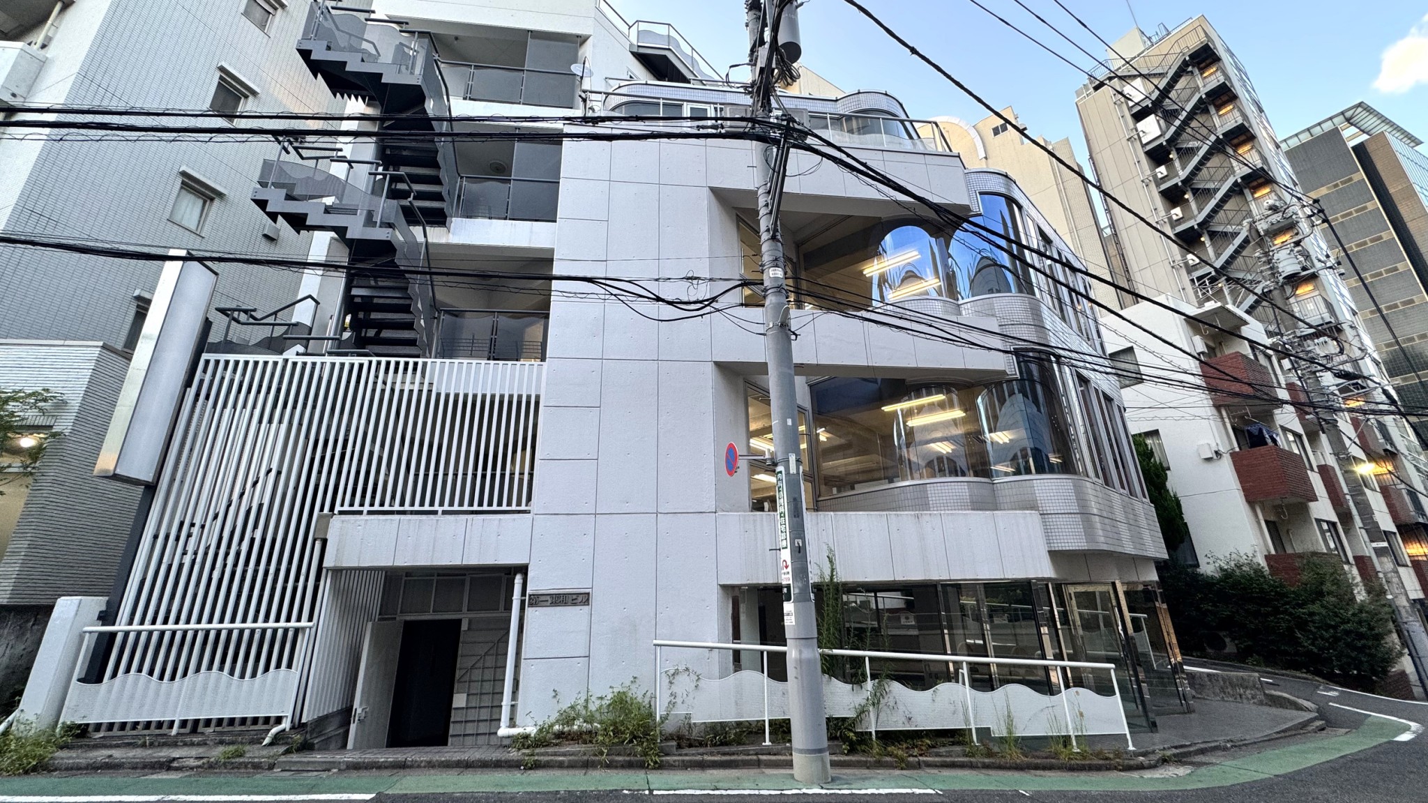 chiharuお会計ページ CHIHARU SHIOTA–塩田千春