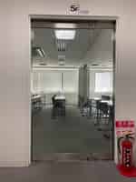 ※会議室入口（ガラス扉） - 朝日ビル5F 貸会議室の写真