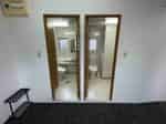 【会議室内の男女別トイレも貸切でご利用いただけます】 - TIME SHARING 茅場町 岡本ビルの写真