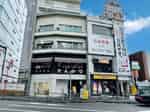 【建物外観／とんかつ屋さんの下が当スペースです】」 - TIME SHARING 代々木駅西口前の写真
