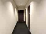 【共用部4(通路先の右側奥にある部屋が和室です。)】