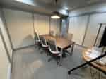 【約12㎡の使いやすい会議室】 - TIME SHARING ビステーション新横浜 ミーティングルームの写真