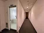 【女子トイレは、男子トイレの奥にございます。】