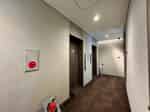 【8階エレベーターホールを降りると共用部入口がございます。】 - TIME SHARING MID POINT 川崎 8-25の写真