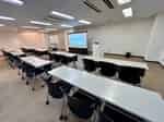 【司会台、モニター、ホワイトボードも無料でお使いいただけます。】 - TIME SHARING 渋谷東口 渋谷TRビル2Fの写真