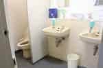【階段上に女性トイレがございます】 - TIME SHARING 六本木 第6DMJビル 4Bの写真