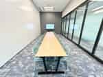 【延長コードは、モニター台に設置しております】 - TIME SHARING 勝どき 晴海トリトン X棟 Conference RoomⅢの写真