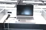 【司会台PC設置例】