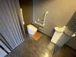 【トイレは男女共用×1です】 - ザ・パークハビオ新宿 屋上スペースの写真