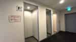 【男子トイレは共有部にございます】