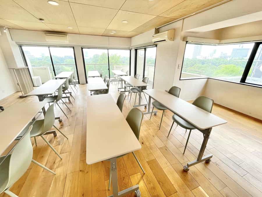 【目の前が新宿御苑&10階なので素晴らしい景色が広がります】 - TIME SHARING 新宿御苑前 壱丁目参番館1001の写真