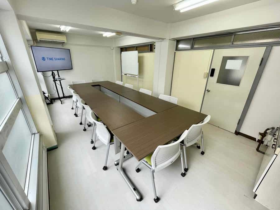 【12名着席可能・常識の範囲内なら盛り上がってもOK!(※ルールあり)な貸し会議室です♪】 - TIME SHARING 秋葉原 和泉ビル202の写真