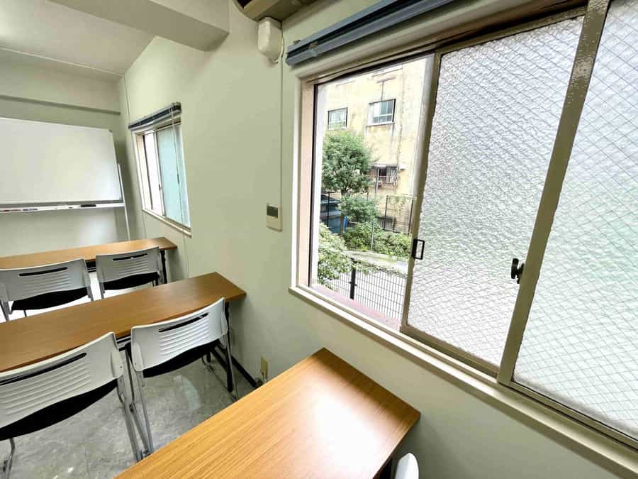 【窓を開けて換気可能です】 - TIME SHARING 秋葉原 和泉ビル205の写真