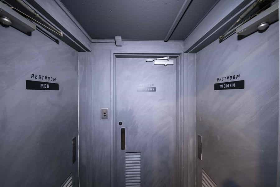 【3階の同フロア内に男女ジェンダー別トイレがあるので大人数でも安心です】 - TIME SHARING 渋谷神南3Cの写真