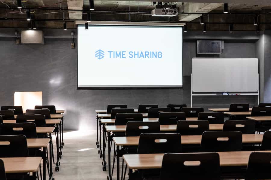 【120インチスクリーン、プロジェクター、無線マイク2本を無料でお使いいただけます!】 - TIME SHARING 渋谷神南3Aの写真