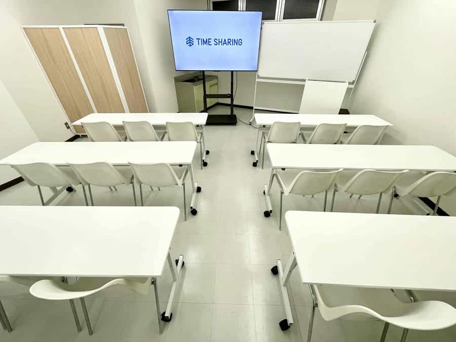 【75インチモニター、ホワイトボード、司会台を無料でお使いいただけます】 - TIME SHARING 神保町 樋谷ビル5Aの写真