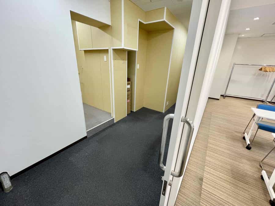 【バックヤードは控室や荷物置き場など自由にお使いください】 - TIME SHARING 代々木駅西口前の写真