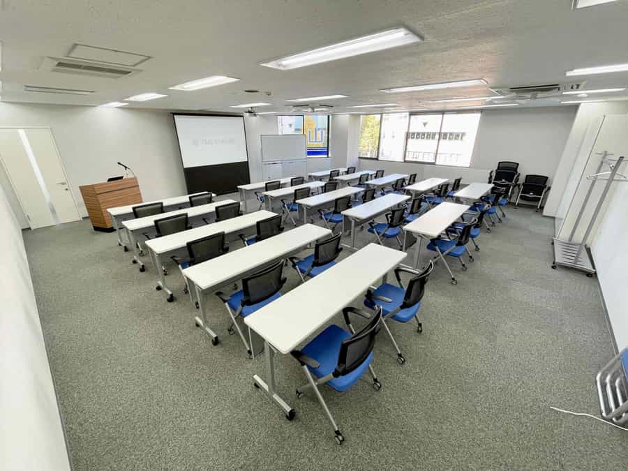 【約82.4㎡の広々会議室】 - 山一仙台中央ビル4階 カンファレンスルームの写真