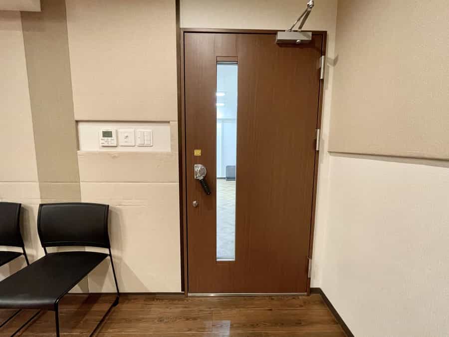 【お部屋のドアは密閉型のため、周囲の音が聞こえにくく、中の音は外に漏れません】 - TIME SHARING 四谷 ダンスルーム7Dの写真