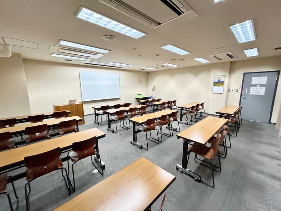 【様々な用途でご利用いただけます】- 東京YWCA(御茶ノ水)貸し会議室 217室 -