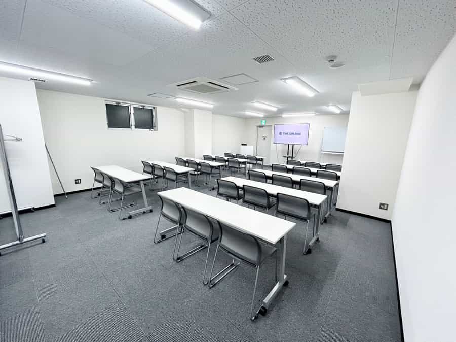 【関内駅より徒歩30秒!好立地な会議室です♪】 - TIME SHARING 横浜関内 セルテアネックス 3Cの写真