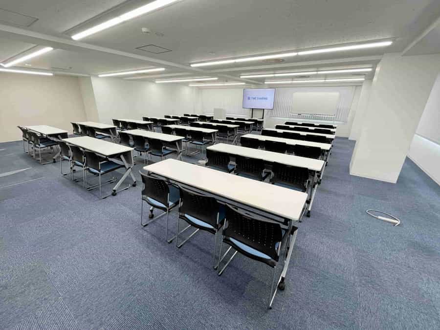 【青系カーペットに白壁の爽やかな空間♪】 - TIME SHARING 新宿8Aの写真