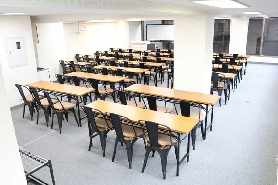 50名+司会1名着席可能 - TIME SHARING 新橋駅日比谷口前の写真
