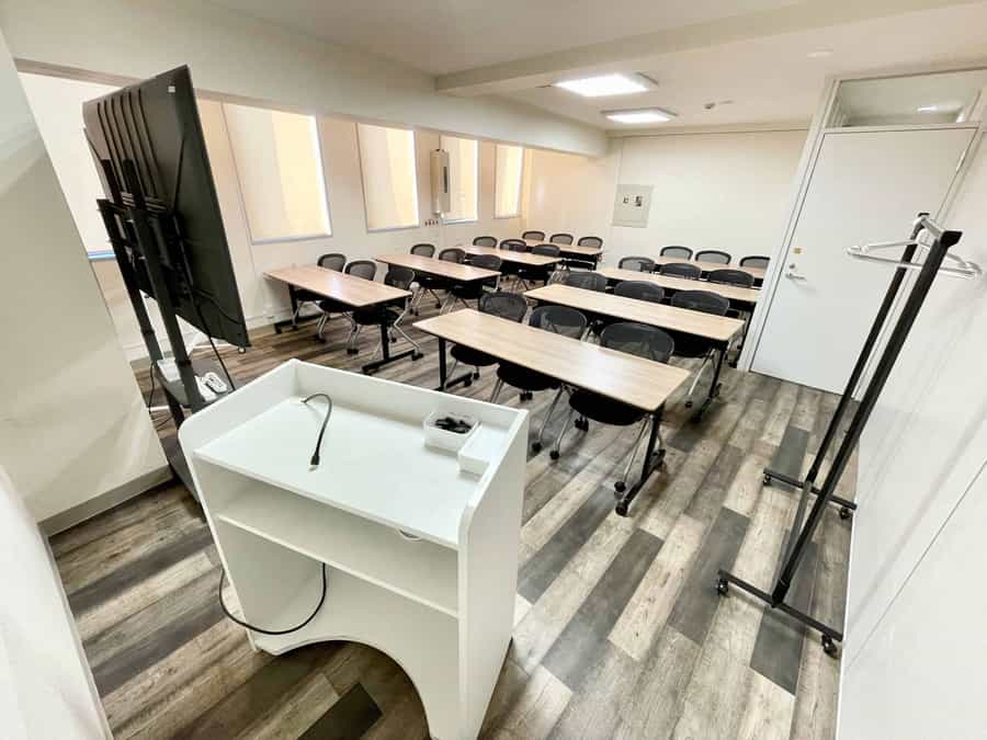 【モニターやホワイトボードなど室内の備品は全て無料!】 - TIME SHARING 四谷8Aの写真