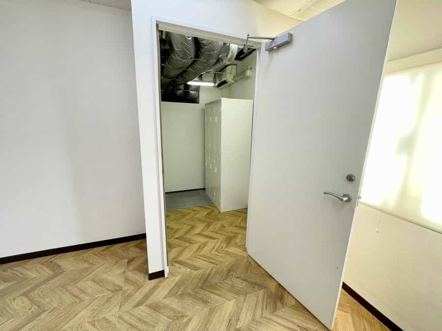 【7階共用部にダンスルーム専用の更衣室があります】 - TIME SHARING 四谷 ダンスルーム7Dの写真