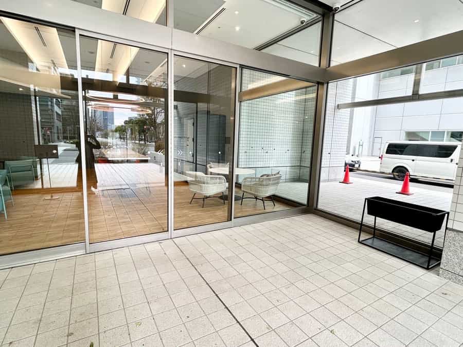 【風除室側出入口】 - TIME SHARING 勝どき 晴海トリトン X棟 Conference RoomⅡの写真