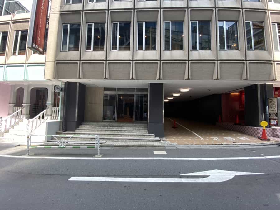 建物メイン入口 - TIME SHARING 渋谷ワールド宇田川ビル 9Aの写真