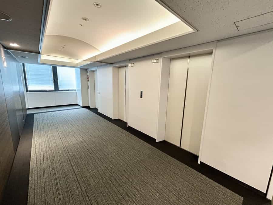 【12Fエレベーターホール】