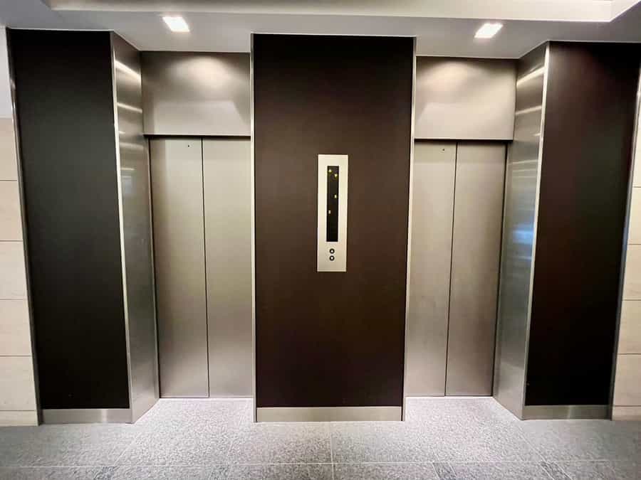 【エレベーターで7階までお進みください】- TIME SHARING 京橋 SC新京橋ビル 7Cの写真