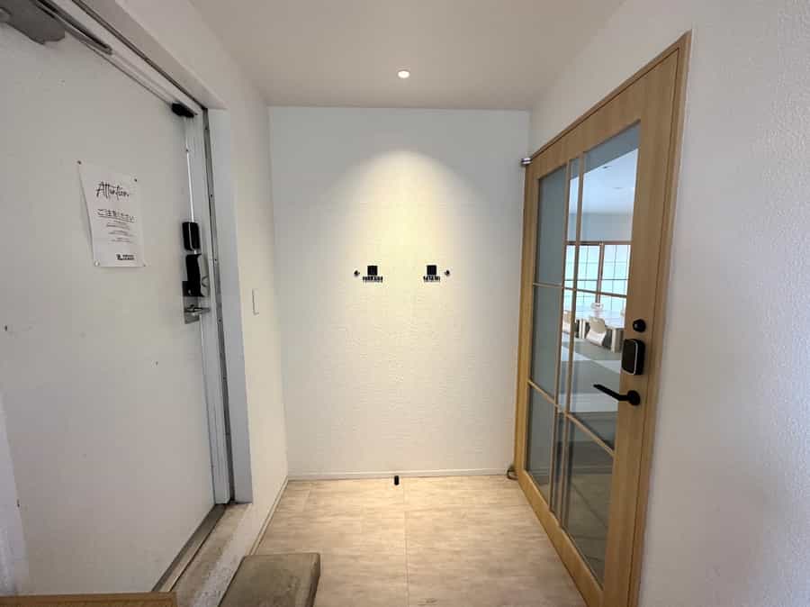 【右の扉がTatami Room、左の扉がTerraceです☆】 - INBOUND LEAGUE 8階 Tatami Room & Terraceの写真
