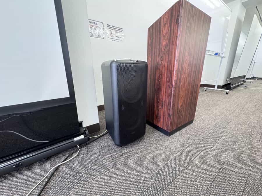 【スピーカー・マイクも電源を付けてすぐにご利用いただけます】 - TIME SHARING 新宿7Aの写真