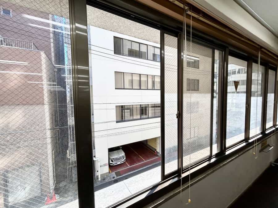 【窓を開けて換気可能です】 - TIME SHARING 銀座 GFビル3Fの写真
