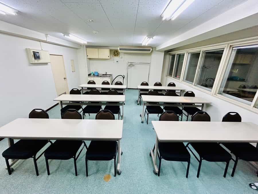 【スクール形式18名着席可能!】 - TIME SHARING 日本橋千代田会館 5Aの写真