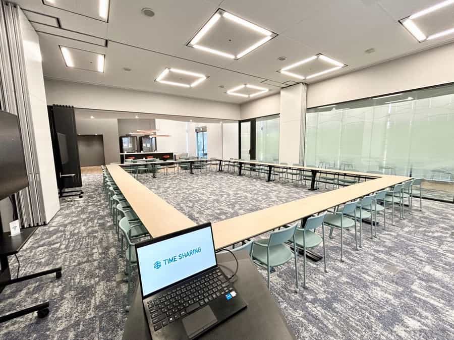 【司会台からは全体が見渡せます♪】 - TIME SHARING 勝どき 晴海トリトンX棟Conference RoomⅡ+Ⅲ+ラウンジの写真
