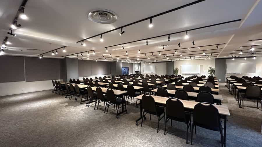 スクール形式144名着席可能 - TIME SHARING 新宿4Aの写真