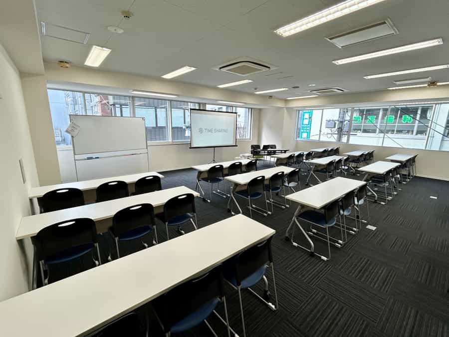 【会議室内の備品は無料でご利用いただけます】