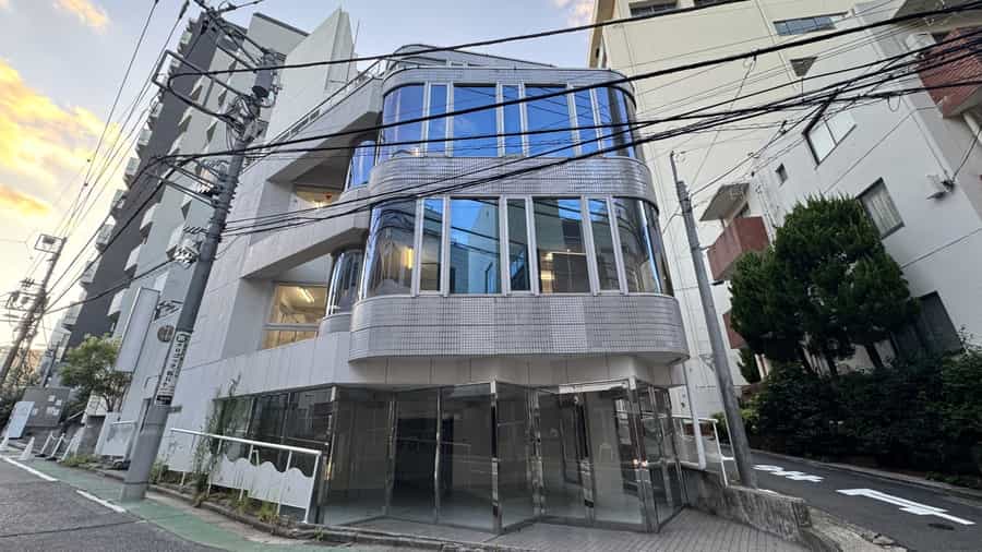 【ビル外観】