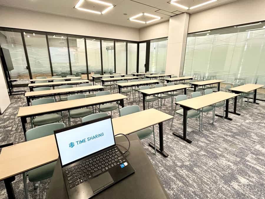 【司会台からは全体が見渡せます♪】 - TIME SHARING 勝どき 晴海トリトン X棟 Conference RoomⅡ+Ⅲの写真