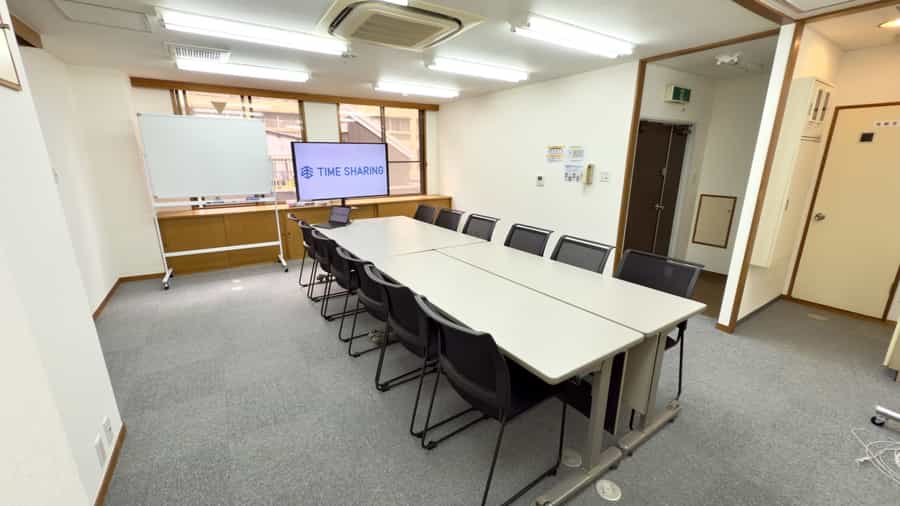 【神保町駅から徒歩4分・水道橋駅から徒歩6分!好立地な会議室です!】