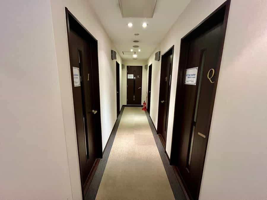 【roomIは左手手前の扉になります】 - TIME SHARING 銀座 旗ビル roomIの写真