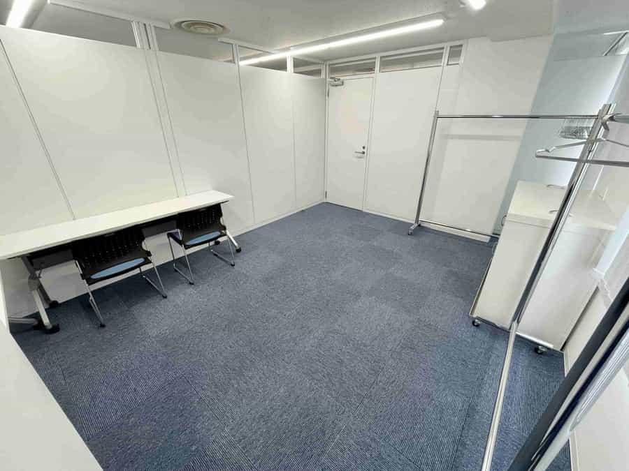 【控室は個室タイプのため、荷物置き場や更衣室等にもお使いいただけます】 - TIME SHARING 新宿8Aの写真