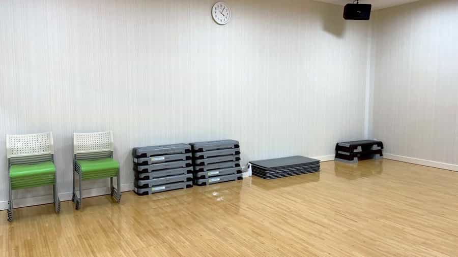 【※椅子やトレーニング器具は使用不可です※】