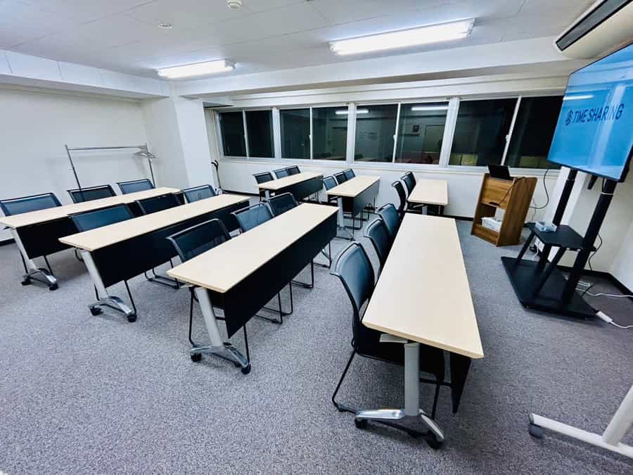 【スクール形式18名着席可能！】 - TIME SHARING 日本橋千代田会館 2Aの写真