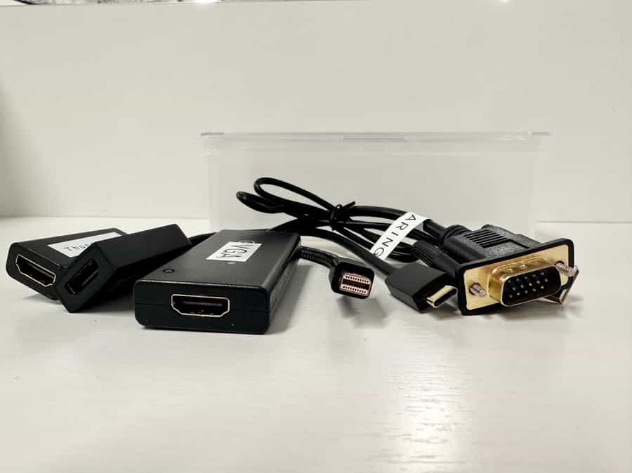 【VGA、タイプC、ThunderboltのHDMI変換機もご用意しております】 - TIME SHARING 茅場町 FF日本橋茅場町ビル4Fの写真