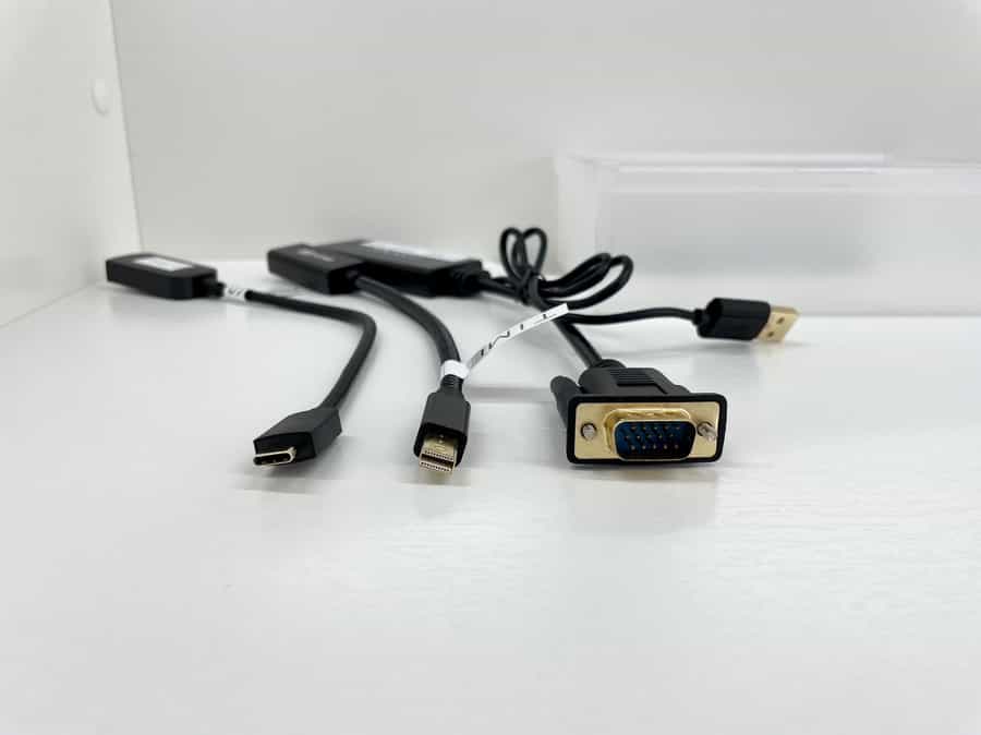 【VGA、タイプC、ThunderboltのHDMI変換機もご用意しております】 - TIME SHARING 水道橋 三崎町TSビル 4Fの写真