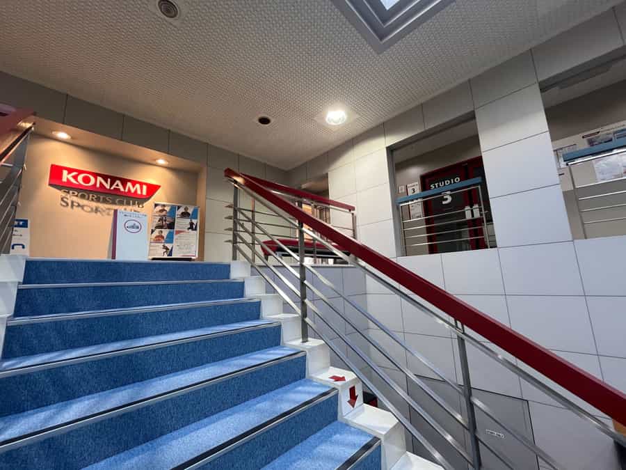 【突き当りを右に曲がるとSTUDIO3がございます】 - TIME SHARING コナミスポーツクラブ 横浜 STUDIO3の写真